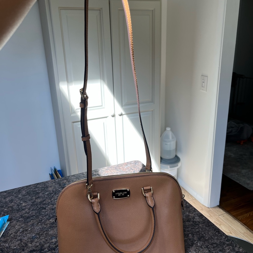 Brand new never carried Michael Kors - Picture 8 of 9